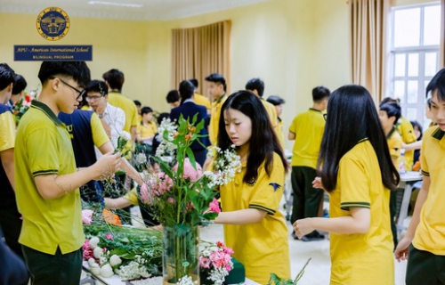 APU - BILINGUAL PROGRAM STUDENTS HONOR TEACHERS’ DAY WITH FLOWERY CREATIONS