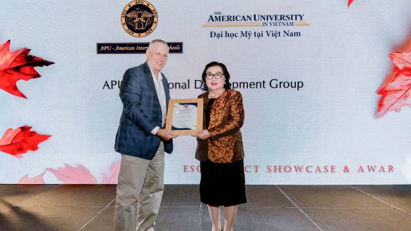 APU & AUV VINH DANH LẦN THỨ 3 LIÊN TIẾP TẠI THE AMCHAM VIETNAM ESG IMPACT SHOWCASE 2025