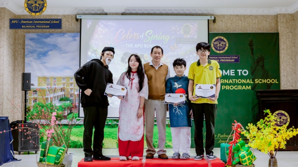 “COLORS OF SPRING - THE APU RUNWAY”: SẮC XUÂN RỰC RỠ TRÊN SÀN DIỄN APU