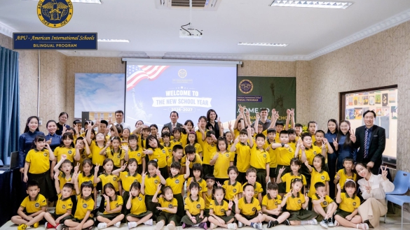LỄ KHAI GIẢNG NĂM HỌC 2026–2027 TẠI APU – HỆ SONG NGỮ