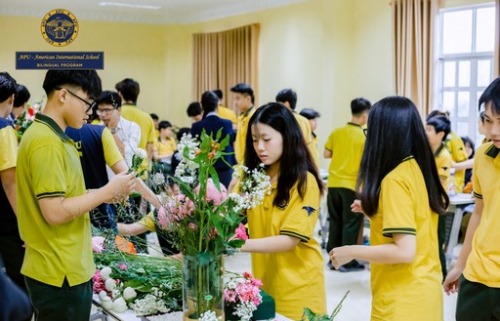 APU - BILINGUAL PROGRAM STUDENTS HONOR TEACHERS’ DAY WITH FLOWERY CREATIONS