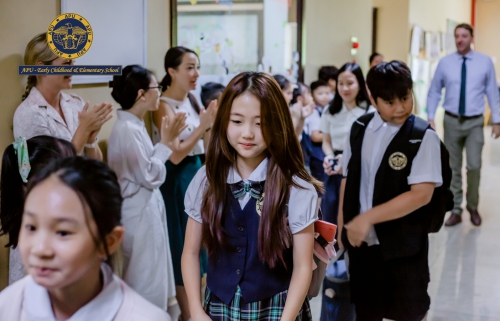 LỄ CHUYỂN CẤP - APU ES MOVING-UP CEREMONY 2025
